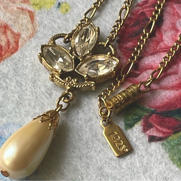 1928 JEWELRY CO | Vintage | Faux Pearl Drop Clear Rhinestone Y - Shape Necklace - Picture 10 of 16